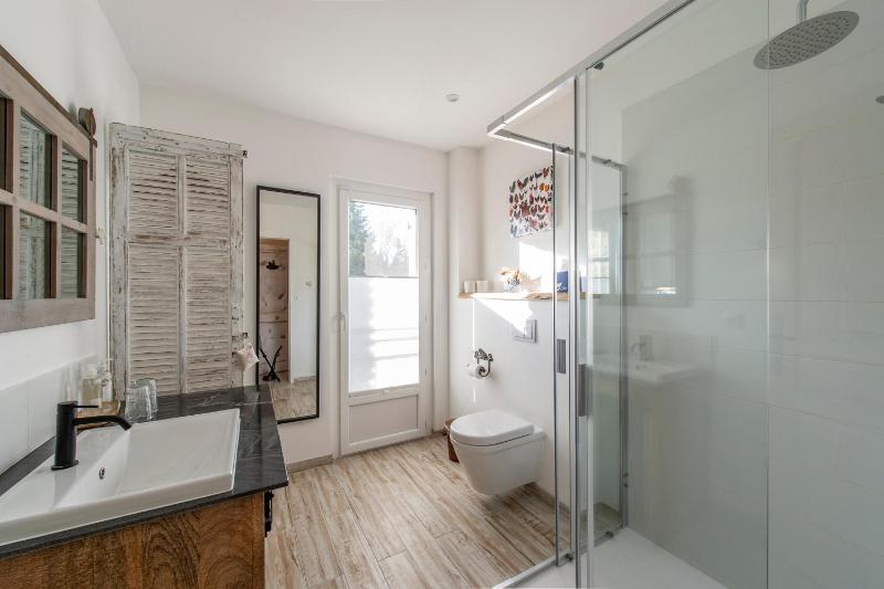 Double Room with Patio image 4