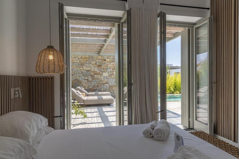 Superior Suite with Private Pool image 3