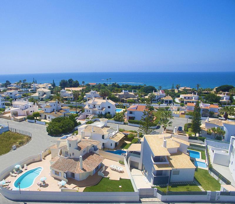 Villa Moorea - Moradia com piscina aquecível ginásio e BBQ - Galé Albufeira - image 11