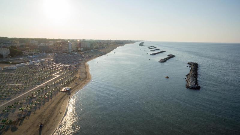Hotel Villa dei Fiori - sul mare con piscina - image 16