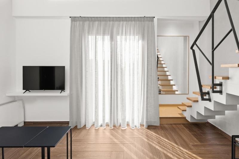 ATHENIAN VIEW LOFT - image 3