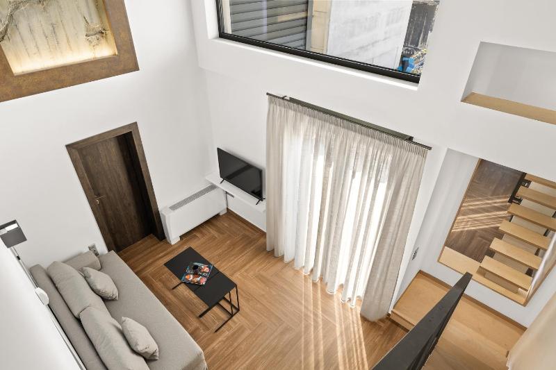 ATHENIAN VIEW LOFT - image 10