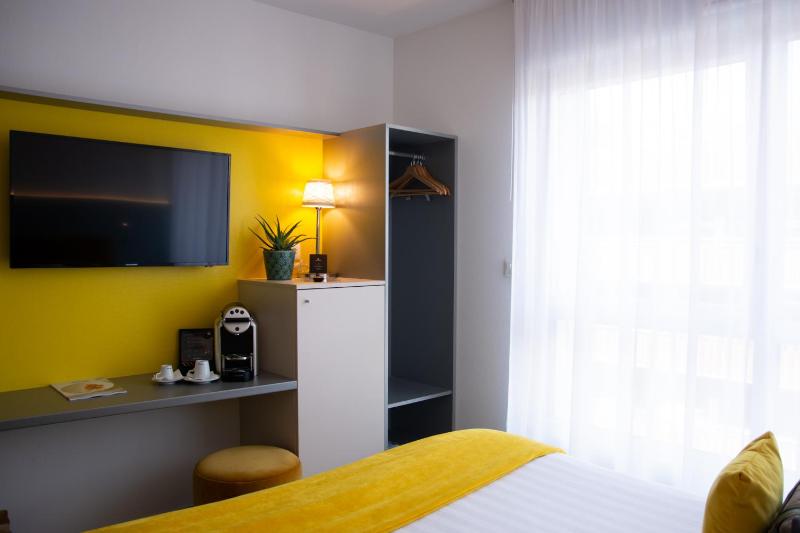 Colmar Hotel - image 4