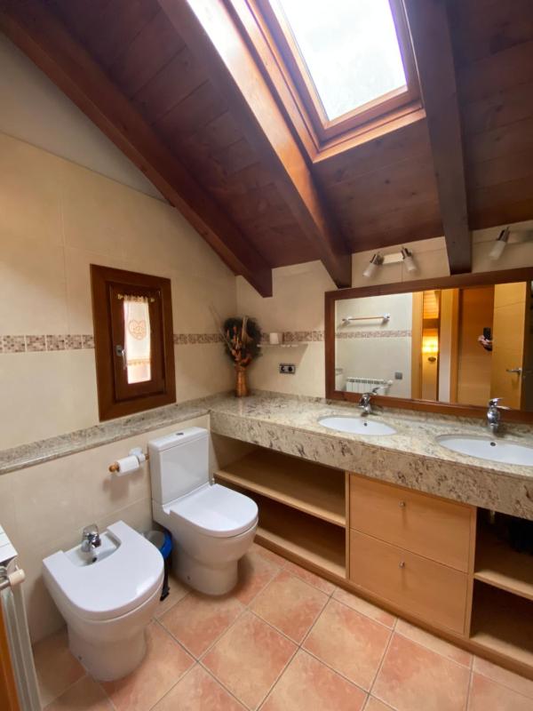 Two-Bedroom Apartment (4 Adults) image 1