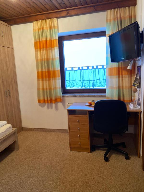 Budget Single Room image 2