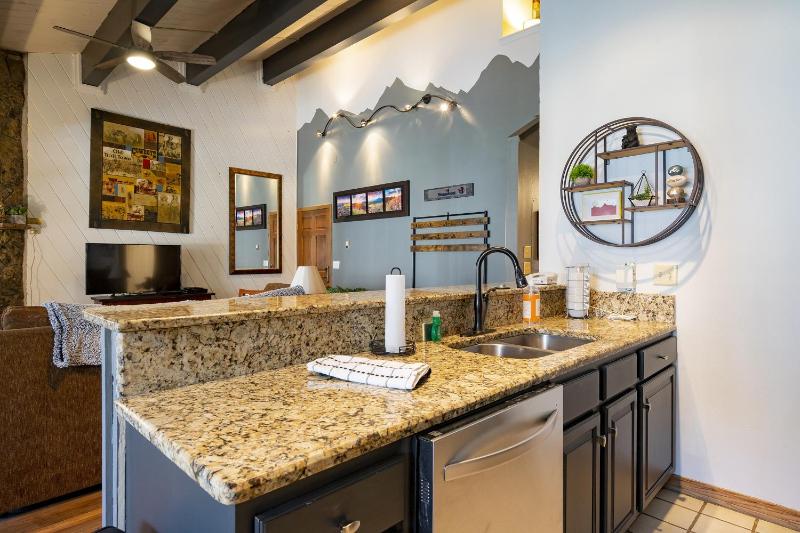 Phoenix 208 Townhouse - image 27
