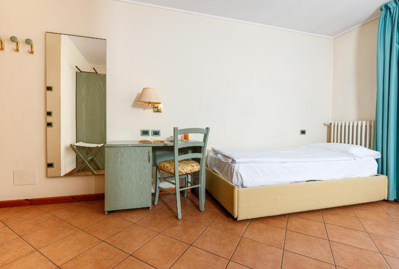 Triple Room image 4
