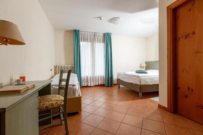 Triple Room image 2
