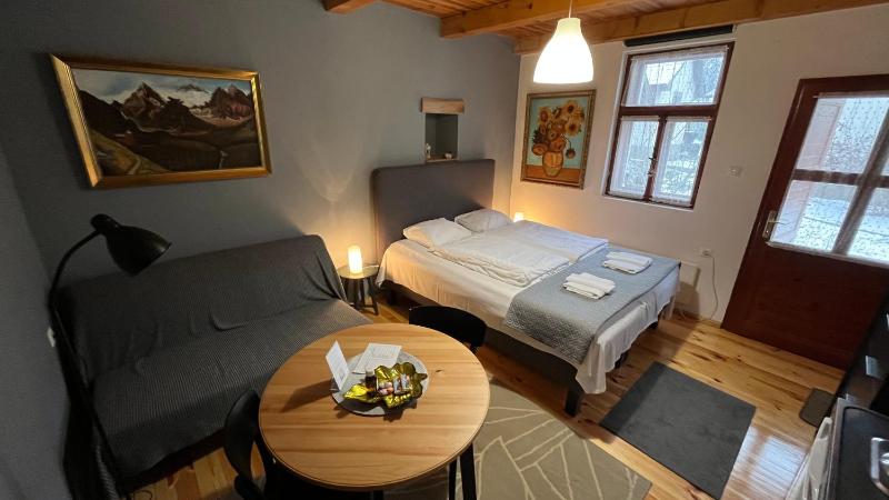 Double Room with Extra Bed image 3