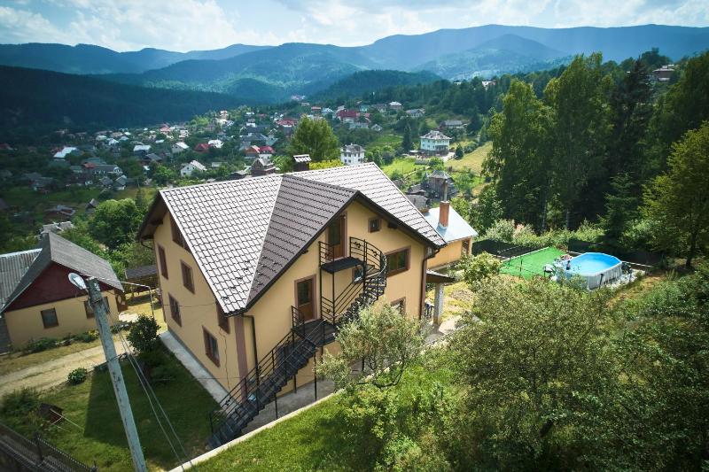 Gazdіvska Hata Guest House - image 1