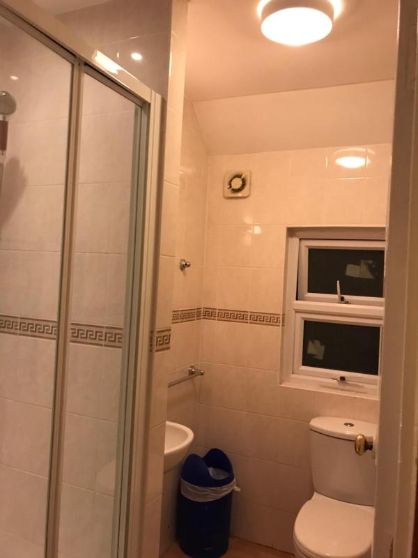 Single Room with Shared Shower and Toilet image 3