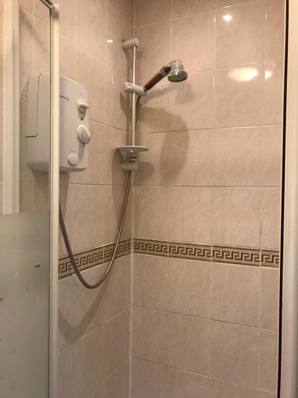Single Room with Shared Shower and Toilet image 2