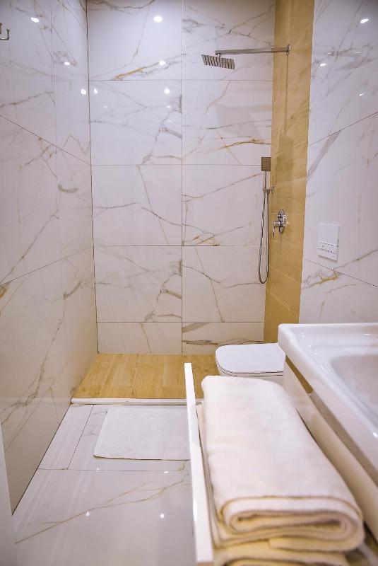Double Room image 2