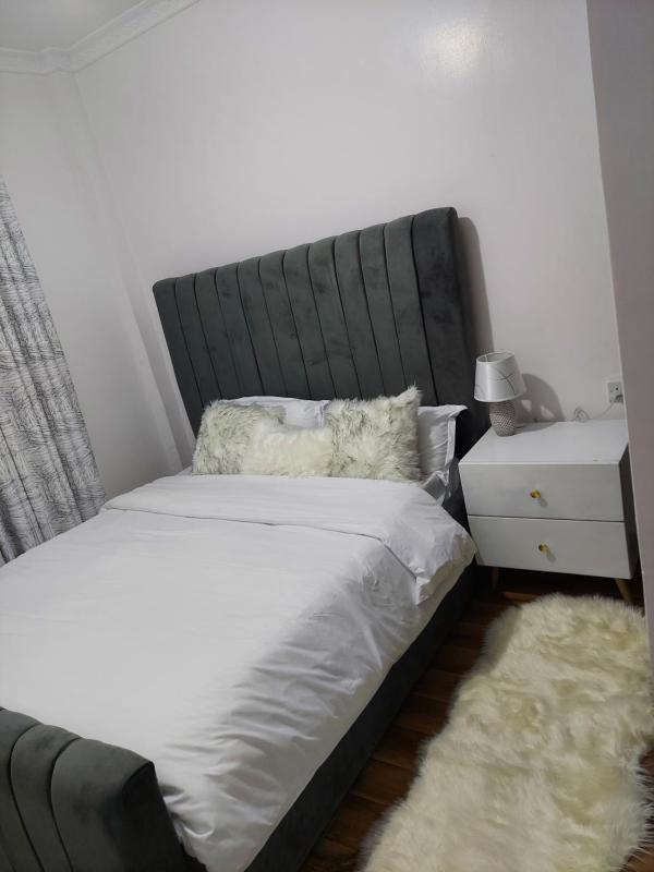 Emani Luxury Condo - image 15