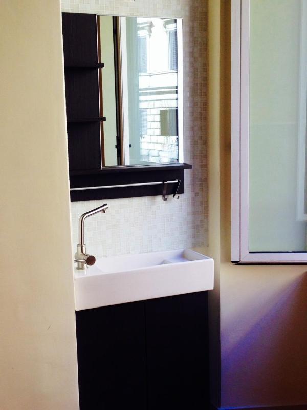 Triple Room with Shared Bathroom image 4