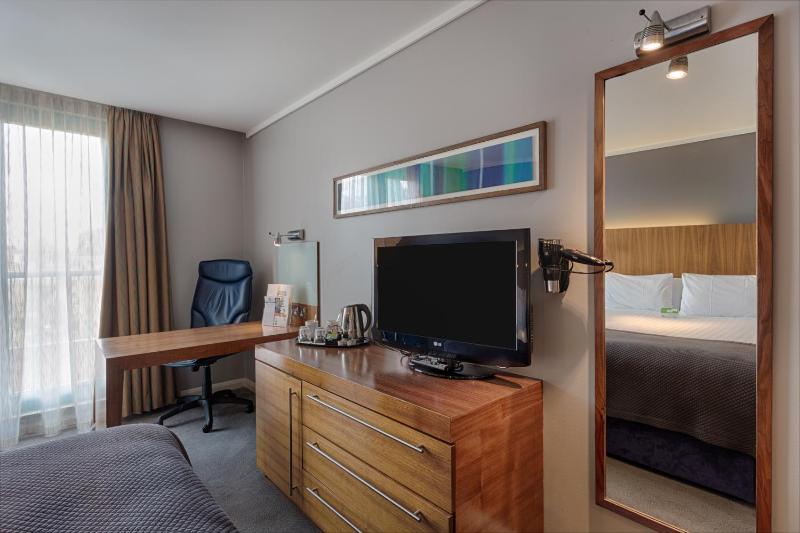Double Room image 3