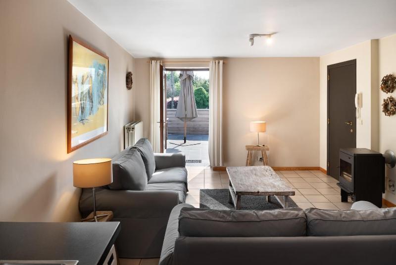 One-Bedroom Apartment image 1