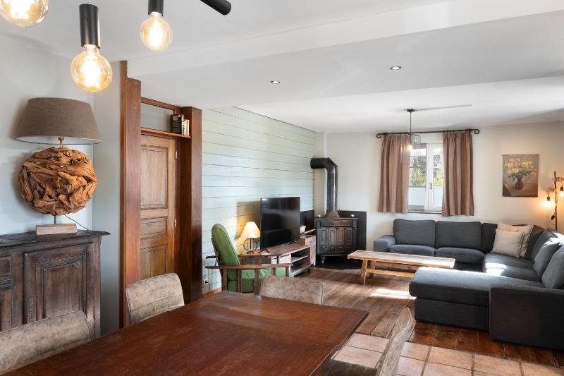 Two-Bedroom Villa image 4