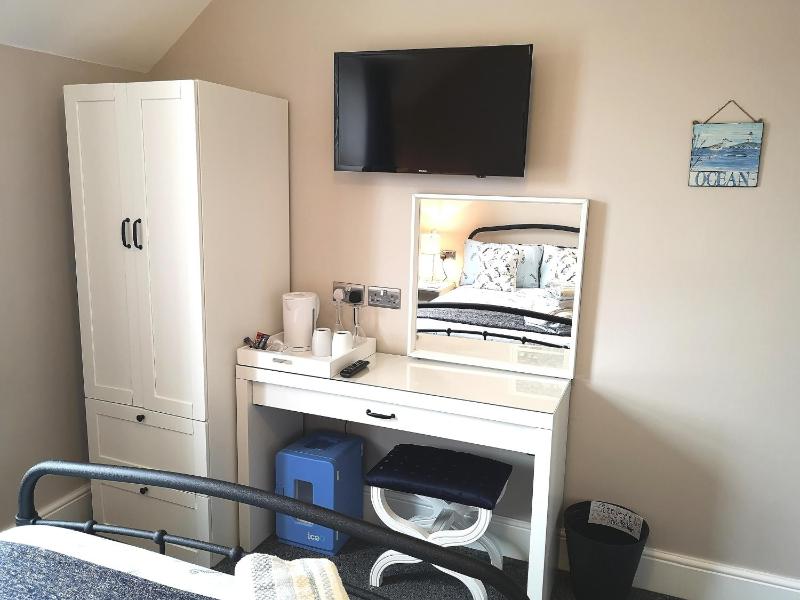 Ivy Bank Guest House Tenby - image 26