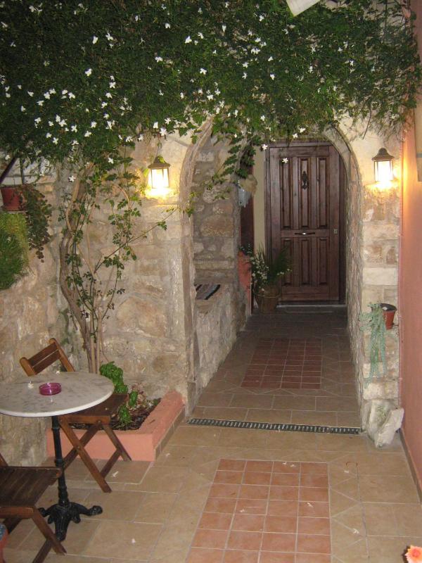 Epavli Veneti - image 26