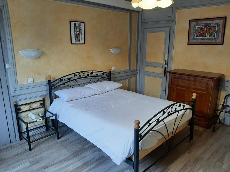 Double Room image 1