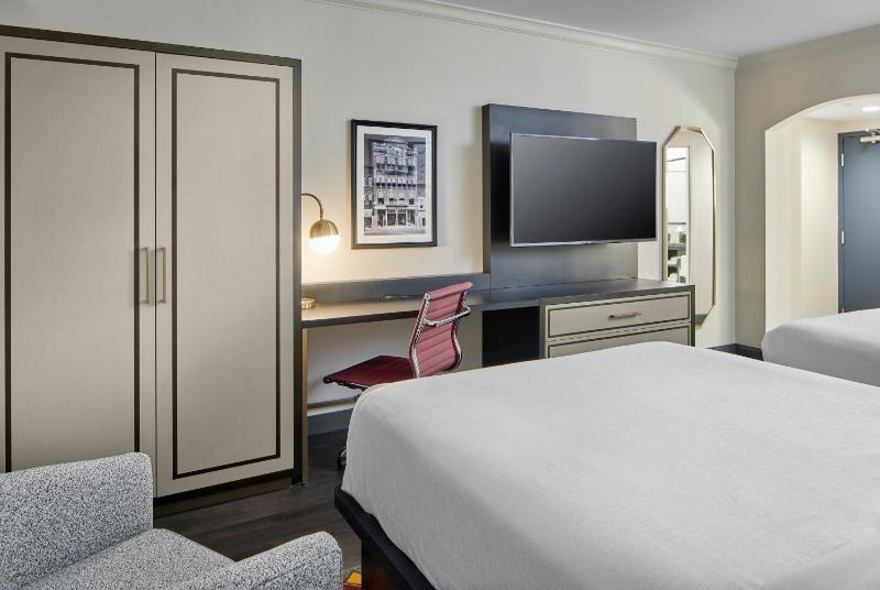 Standard Room with Two Queen Beds image 3