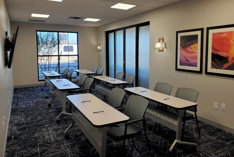Comfort Suites Scottsdale Talking Stick Entertainment District - image 12