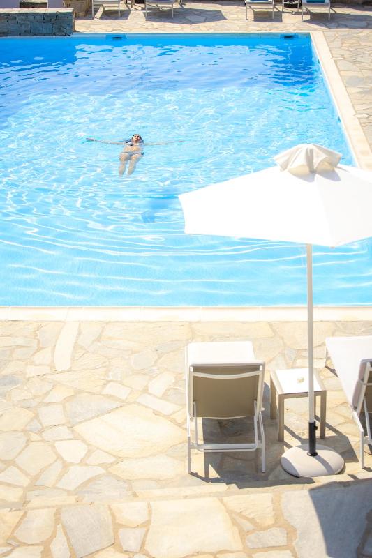 Akrotiri Hotel - image 14