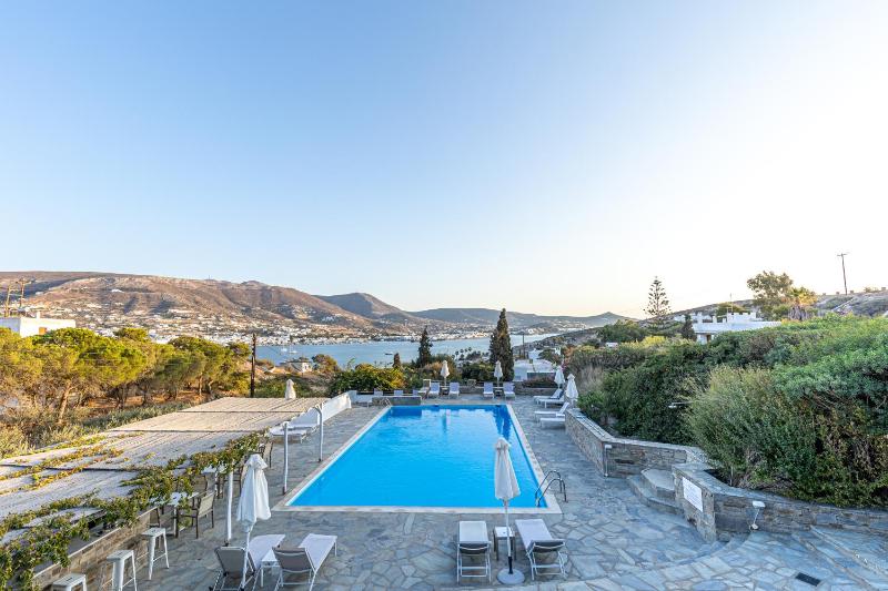 Akrotiri Hotel - image 49