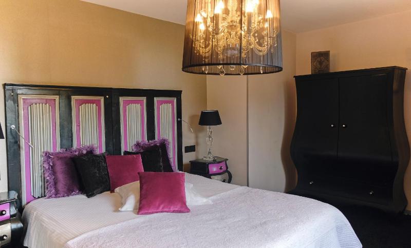 Superior Double Room image 1