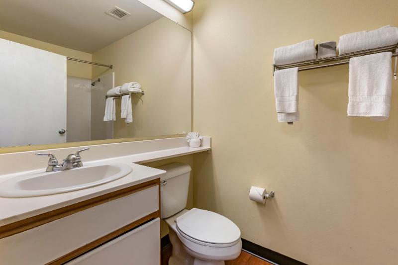 Double Studio with Two Double Beds - Non-Smoking image 2
