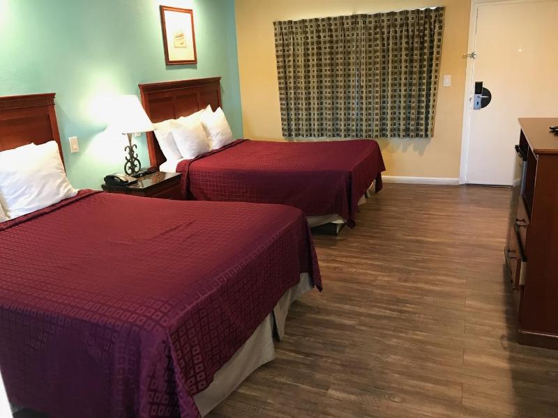 Travelodge by Wyndham San Diego SeaWorld - image 6