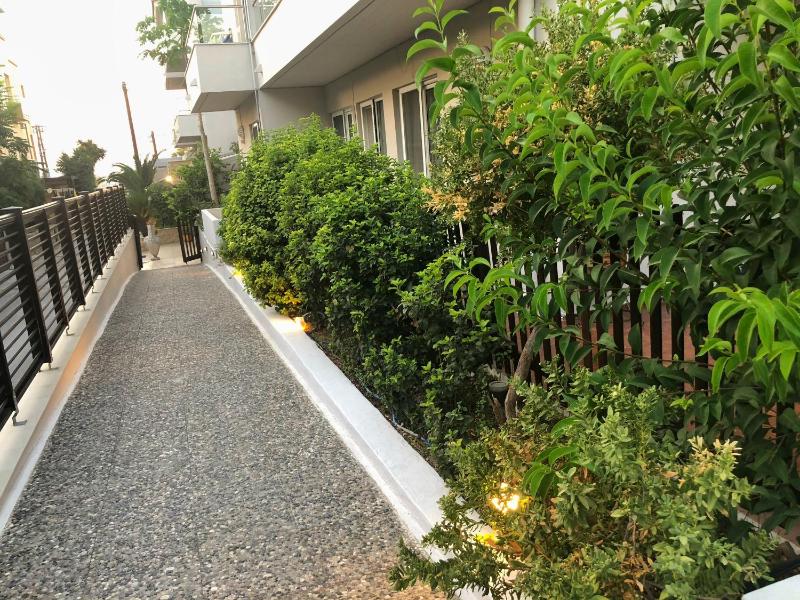 Caravel Hotel Apartments - image 5