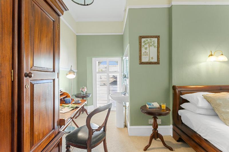 King Room image 3