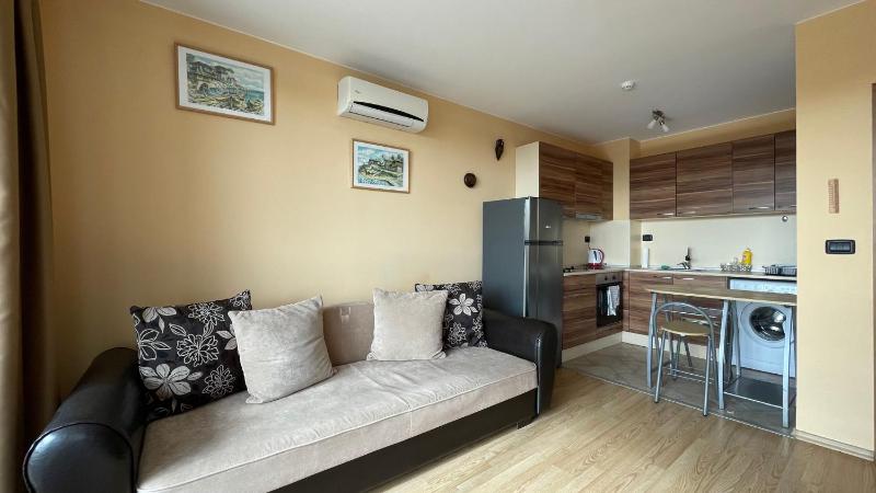 GARDEN OF EDEN B3-2 Private One Bedroom Apartment - image 11