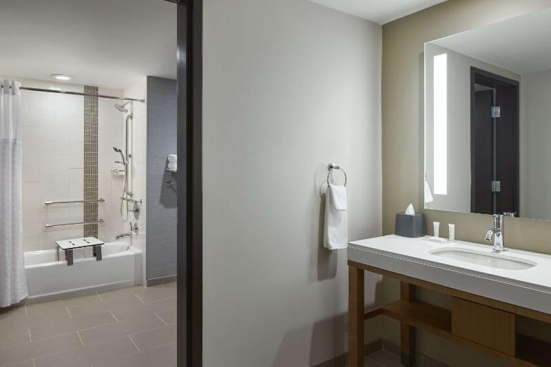 Queen Room with Two Queen Beds with Sofa Bed and Tub - Disability Access image 2