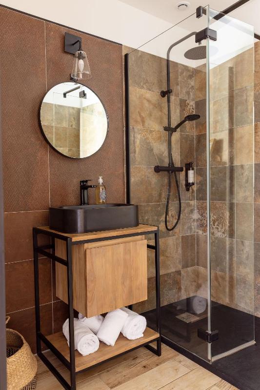 Double Room with Private Swimming Pool  image 4