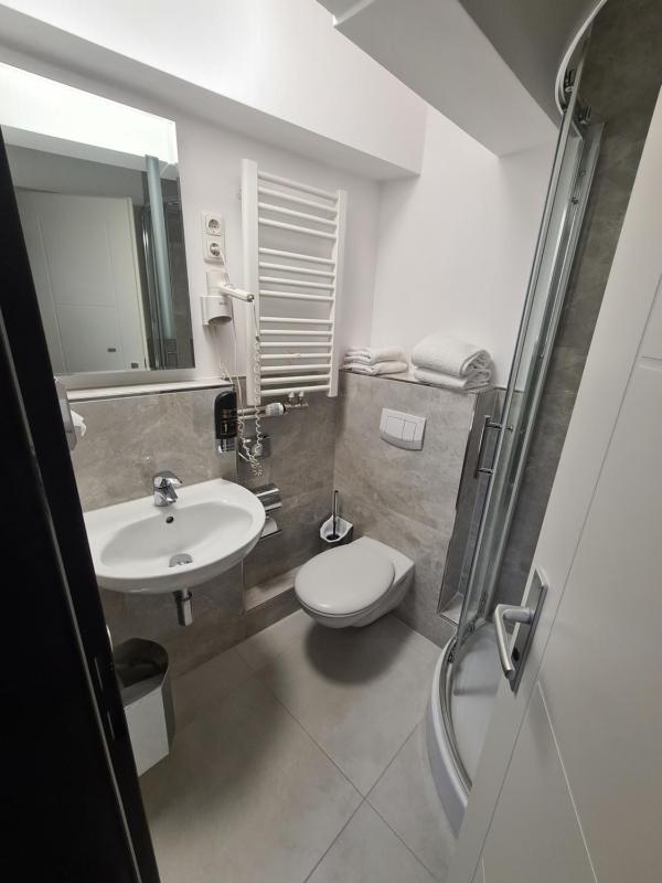Small Double Room image 2