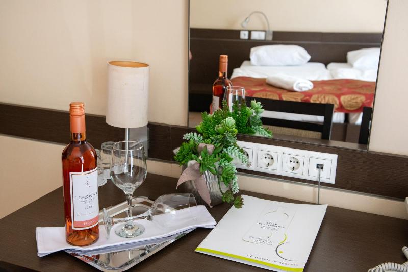 Double Room image 1