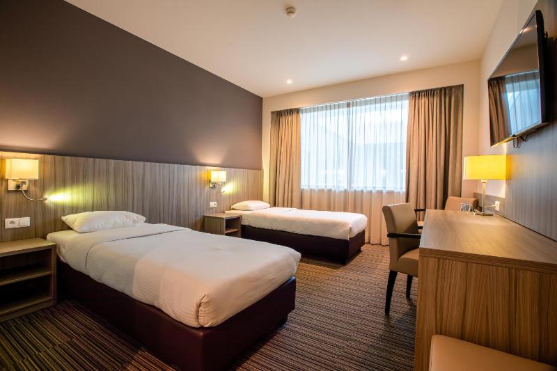 Comfort Twin Room image 1