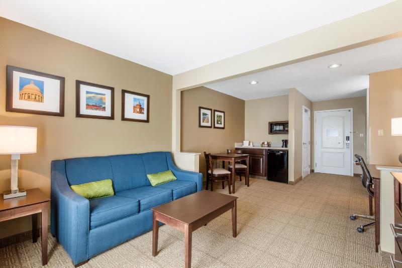 King Suite - Non Smoking image 1