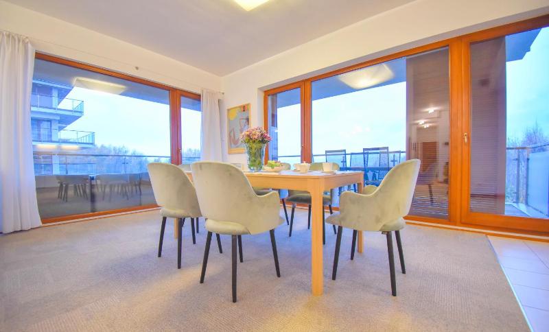Apartament z 2 sypialniami i widokiem na morze Sea view - Baltic Park 225 Apartamenty na Wyspie - image 28