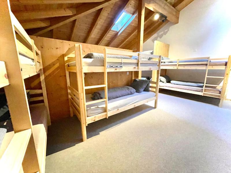 Single Bed in Mixed Dormitory Room (18-Beds) image 1