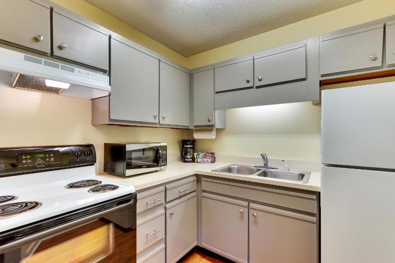 Double Suite with Two Double Beds image 3