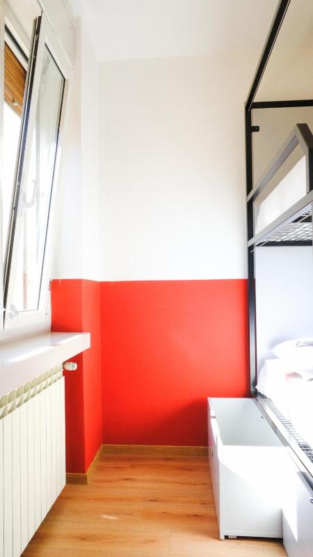 8-Bed Mixed Dormitory Room image 3