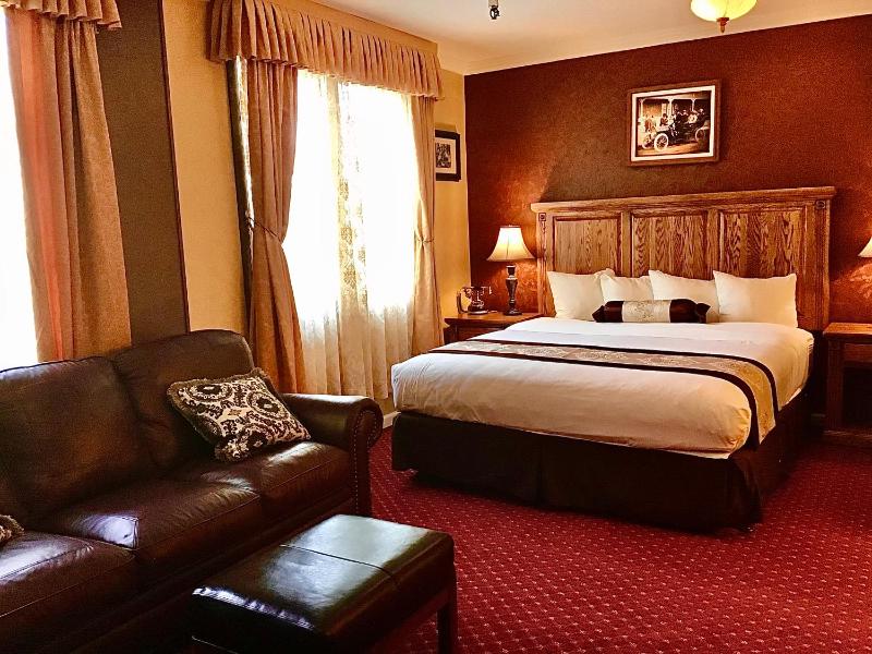 Deluxe King Room - Non-Smoking image 2