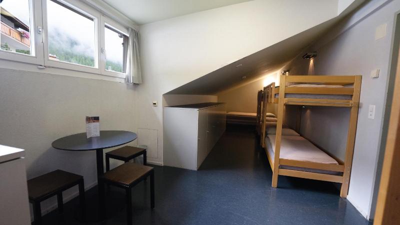 Bed in 8-Bed Dormitory Room image 1