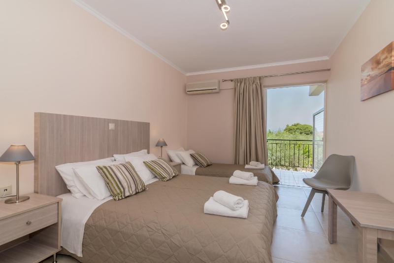 Triple Room image 1