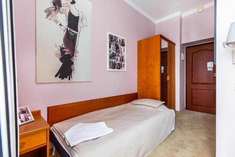 Single Room image 2