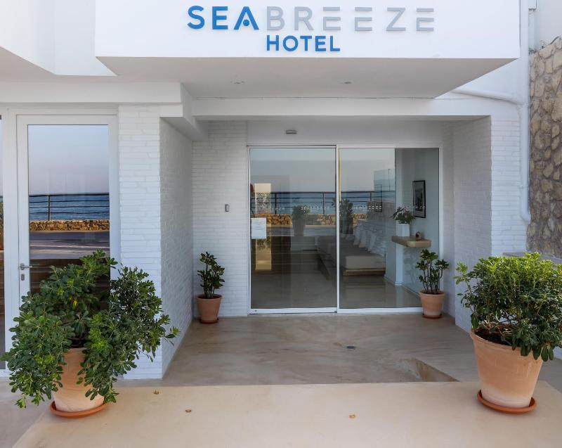 Sea Breeze Hotel - image 23